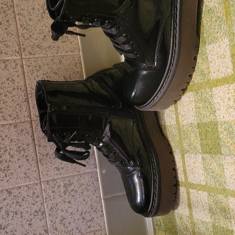 Combat Boot - Picture 3 of 3